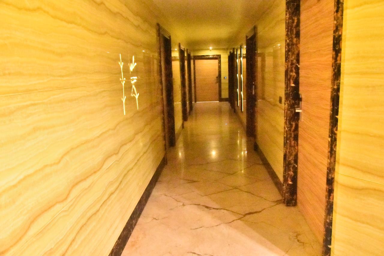 Hotel Deep Kanpur Exterior photo