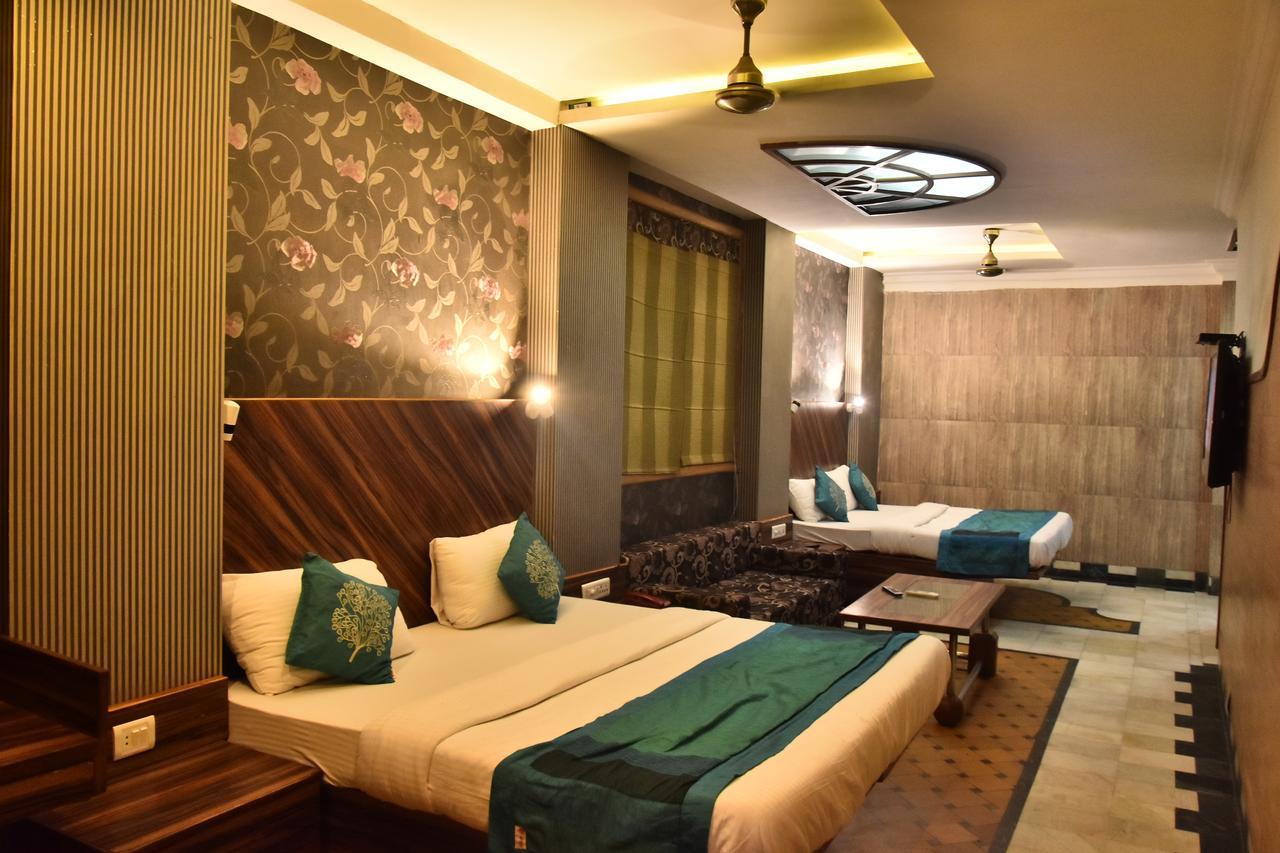 Hotel Deep Kanpur Exterior photo